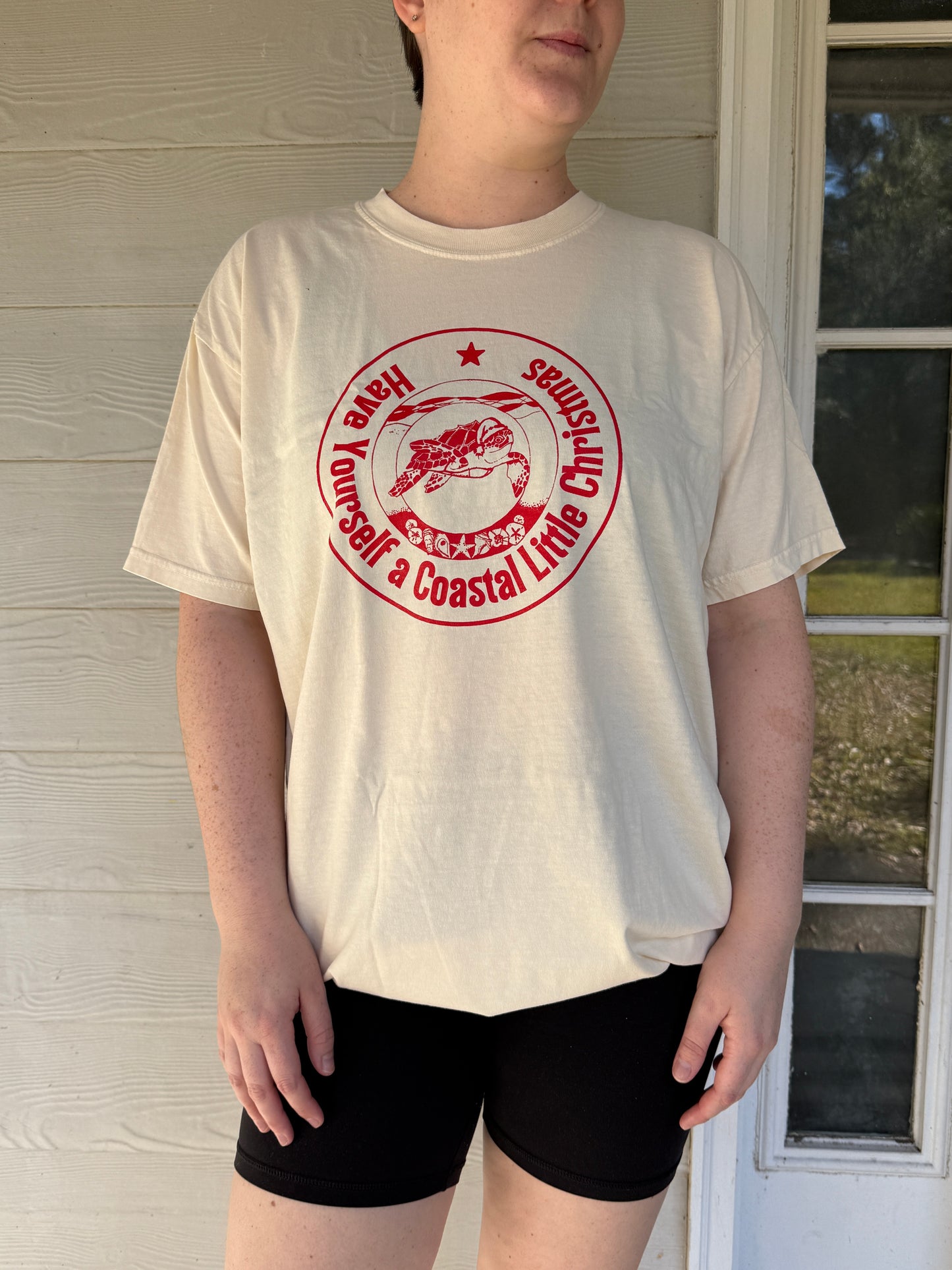 Sea Turtle Coastal Christmas cream Tee